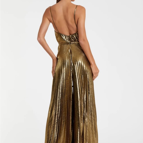 MacDuggal Gold Pleated V Neck Jumpsuit that looks like a dress Size 4 - Picture 4 of 4
